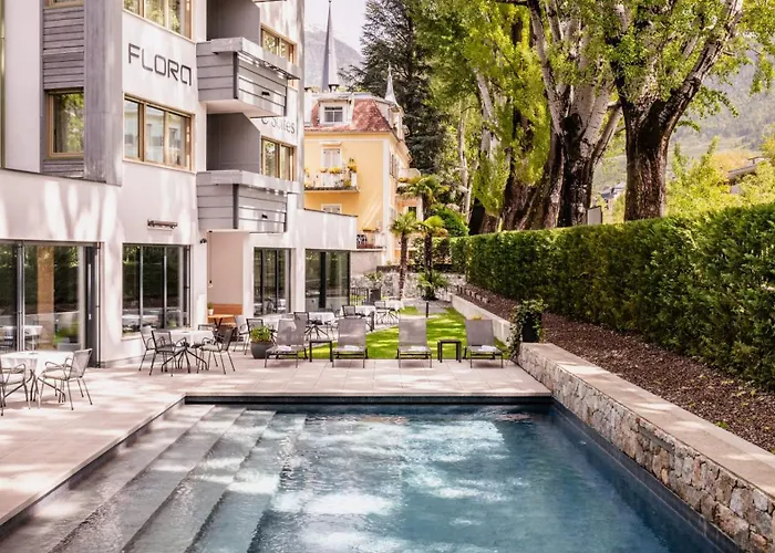 Flora Hotel & Suites