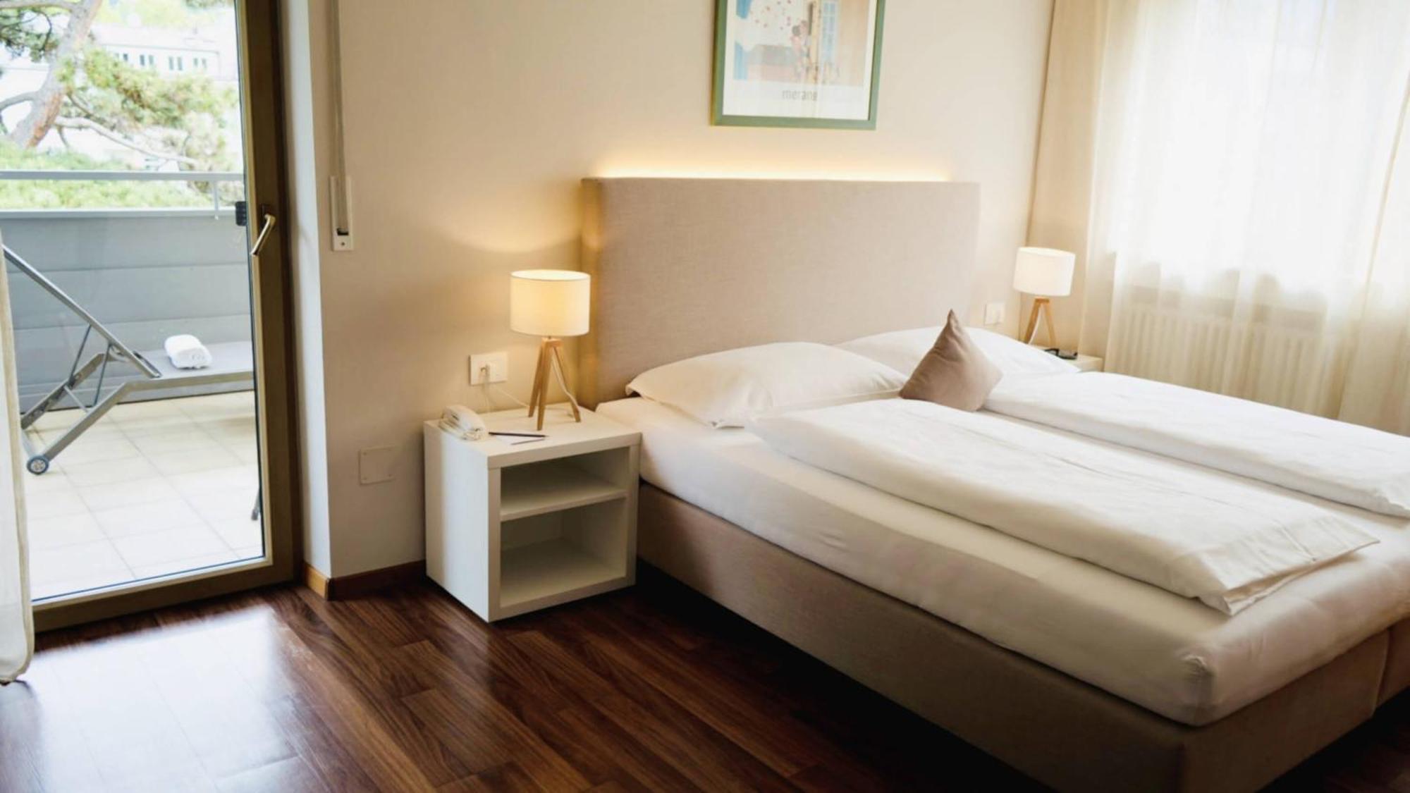 Flora & Hotel