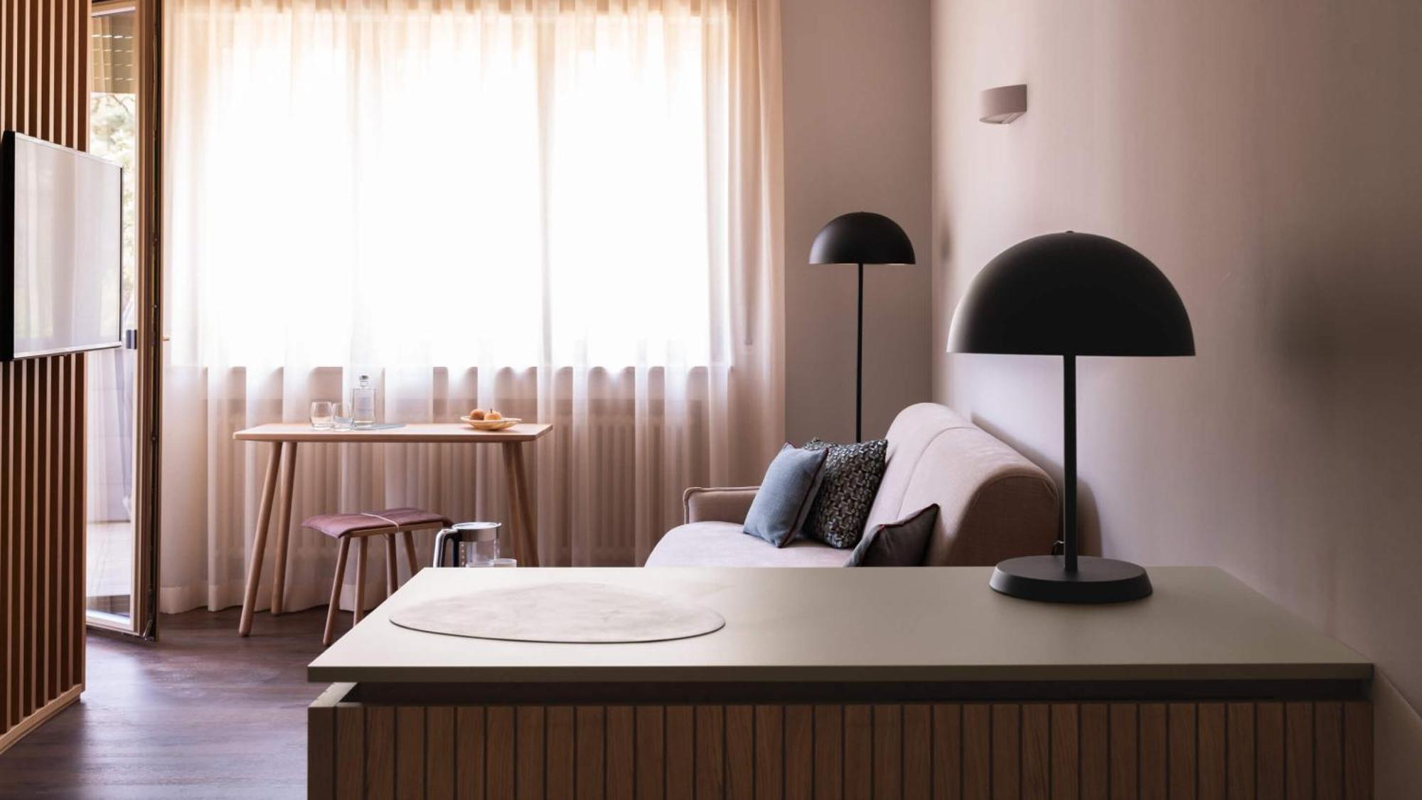 Hotel Flora & 3*