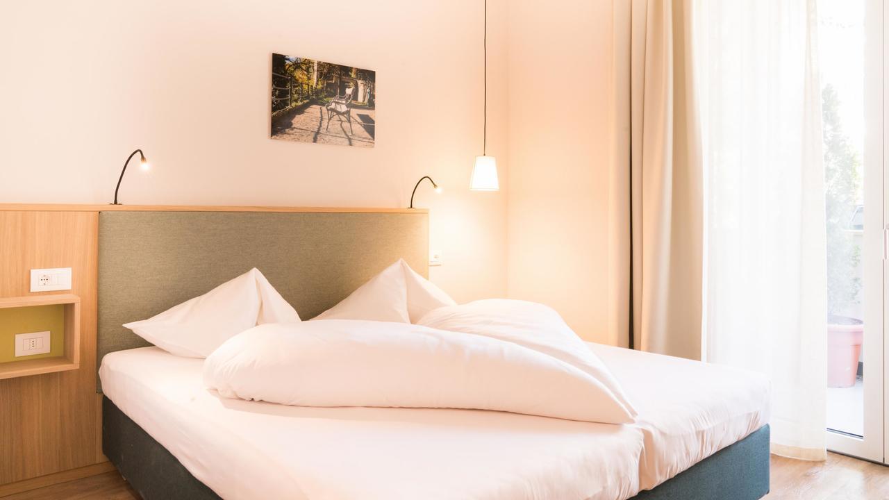 Hotel Flora & 3*